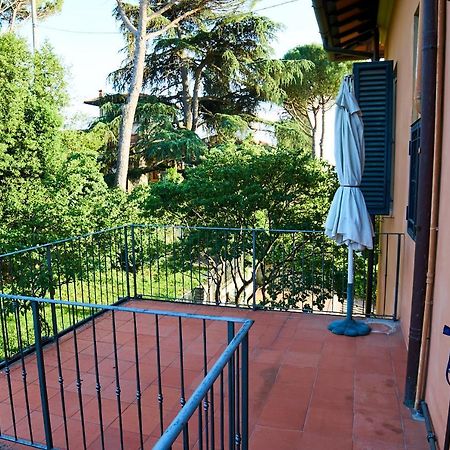 Chic Apt In Villa - Dolcevita Holiday Florença Exterior foto