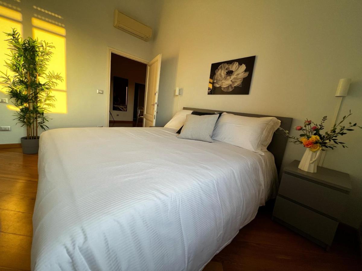 Chic Apt In Villa - Dolcevita Holiday Florença Exterior foto