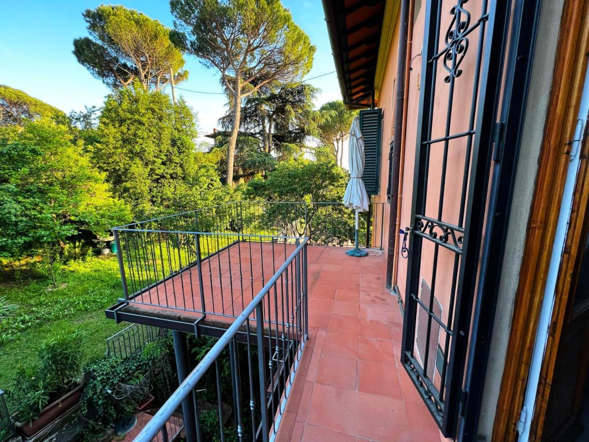 Chic Apt In Villa - Dolcevita Holiday Florença Exterior foto